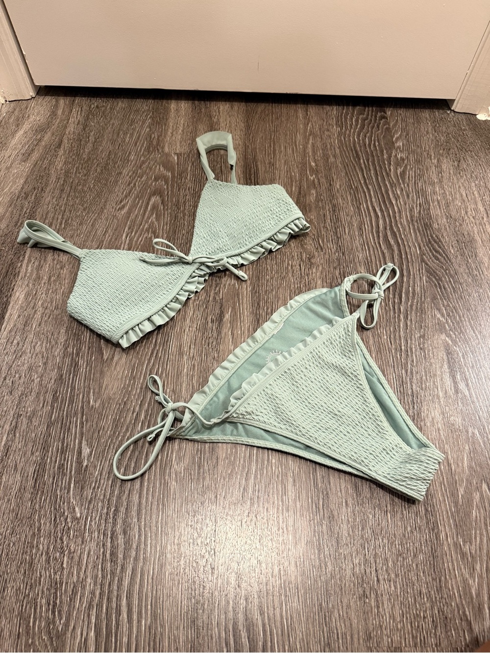Hollister Textured Ruffle Trim Bikini Set - Mint